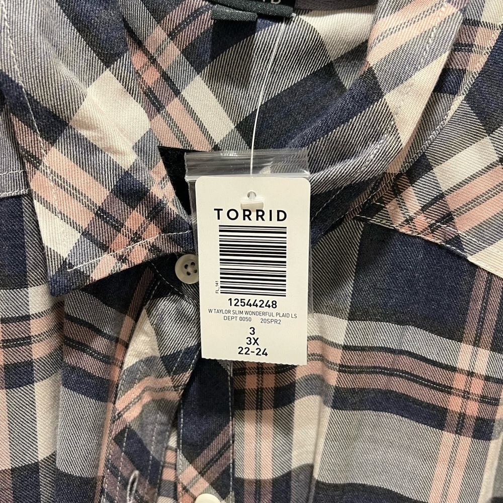 Torrid Top - Picture 6 of 13